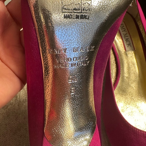 NWOB Emy Mack FUSCIA kitten heels. - Picture 5 of 6